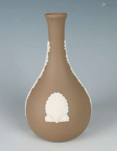 WEDGWOOD JASPERWARE SHELL PATTERN BROWN VASE