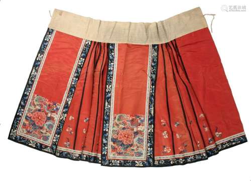 19TH C. CHINESE EMBROIDERED SILK SKIRT