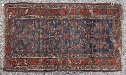 ANTIQUE ORIENTAL RUG