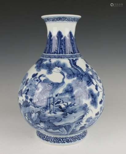 BLUE & WHITE LANDSCAPE VASE