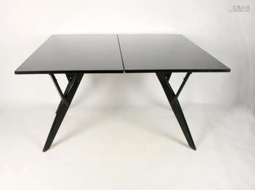 MCM CASTRO CONVERTIBLE COFFEE DINING TABLE