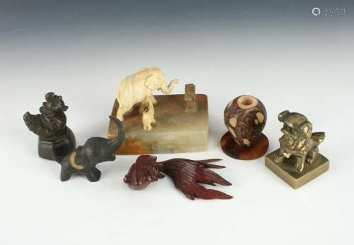 ASSEMBLED LOT OF BRONZE & BONE ANIMALS & SEALS