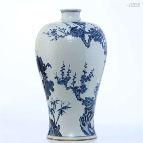 CHINESE PORCELAIN BLUE AND WHITE FLOWER MEIPING VASE
