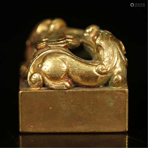 CHINESE GILT BRONZE BEAST OFFICIAL SEAL