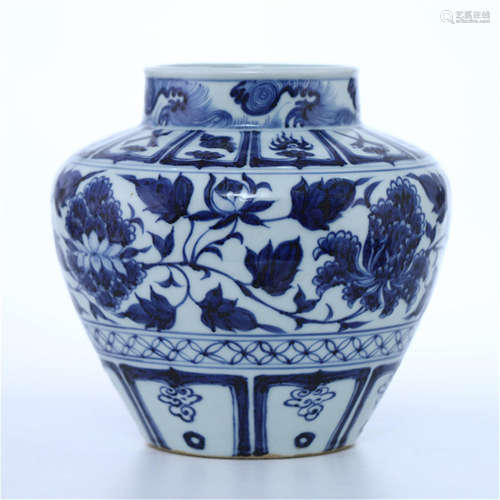 CHINESE PORCELAIN BLUE AND WHITE FLOWER JAR