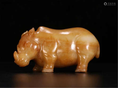 CHINESE YELLOW JADE RHINOCEROS TABLE ITEM