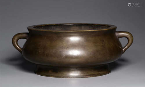 CHINESE BRONZE CIRCLE HANDLE ROUND CENSER