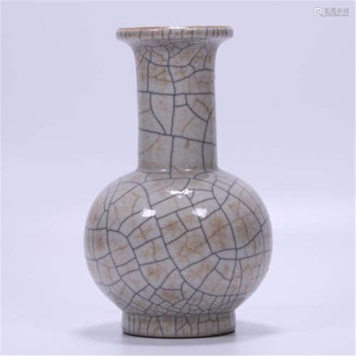 CHINESE PORCELAIN GE WARE CRACKED GLAZE VASE