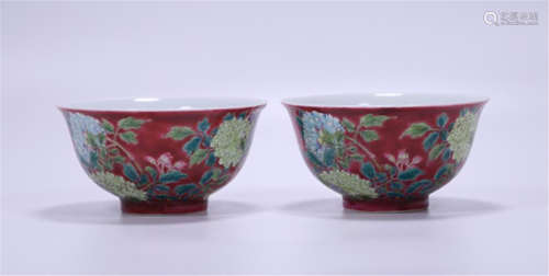 PAIR OF CHINESE PORCELAIN RED GROUDN FAMILLE ROSE FLOWER BOWL