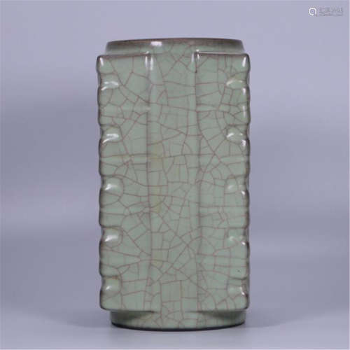 CHINESE PORCELAIN CRACKED GLAZE CONG SQUARE VASE