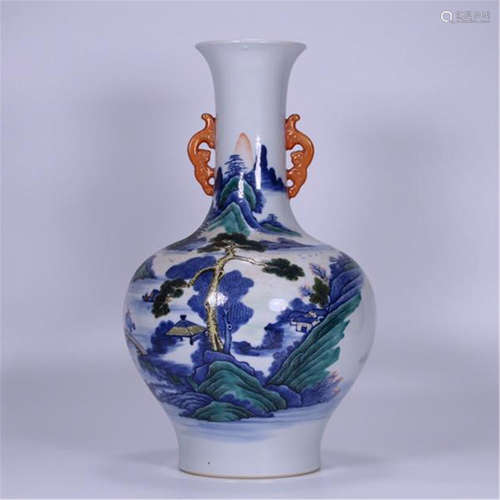 CHINESE PORCELAIN BLUE AND WHITE FAMILLE ROSE HANDLE VASE