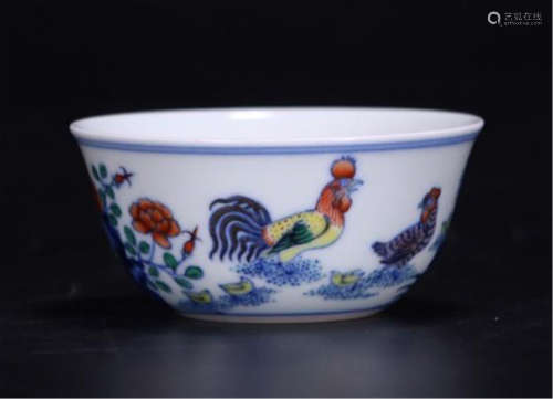 CHINESE PORCELAIN DOUCAI CHICKEN CUP