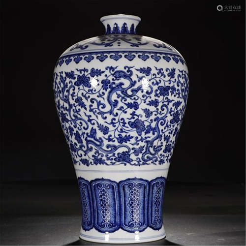 CHINESE PORCELAIN BLUE AND WHITE FLOWER MEIPING VASE