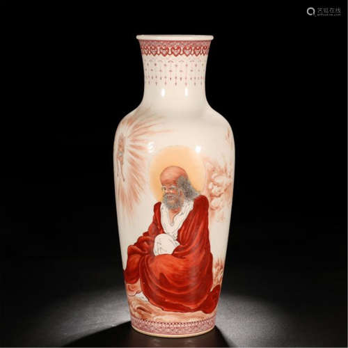 CHINESE PORCELAIN FAMILLE ROSE SEATED LOHAN VASE