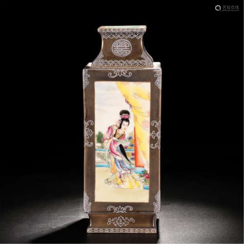 CHINESE PORCELAIN FAMILLE ROSE BEAUTY SQUARE VASE