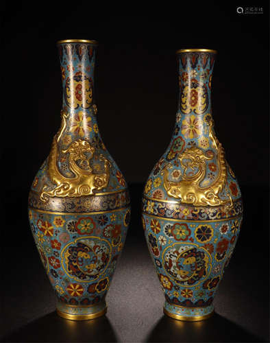 PAIR OF CHINESE CLOISONNE DRAGON DECOR FLOWER VASES