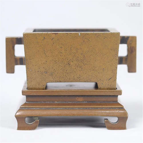 CHINESE BRONZE HANDLED SQUARE CENSER ON BASE