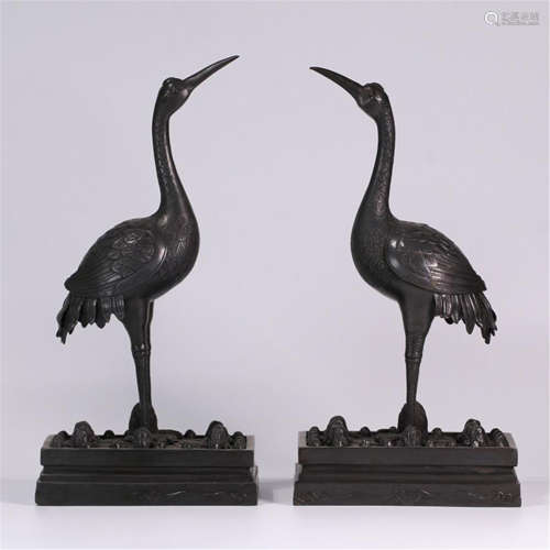 PAIR OF CHINESE BRONZE CRANE TABLE ITEM