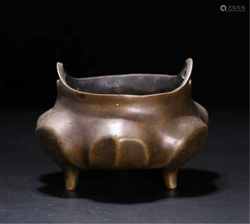 CHINESE BRONZE TRIPLE FEET ROUND CENSER