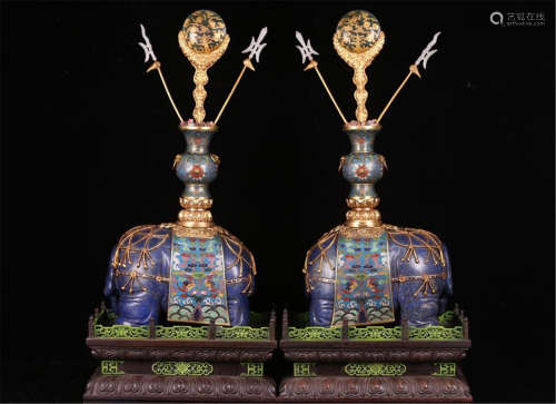 PAIR OF CHINESE LAPIS ELEPHANT WITH CLOISONNE VASE ON BOXWOOD STAND