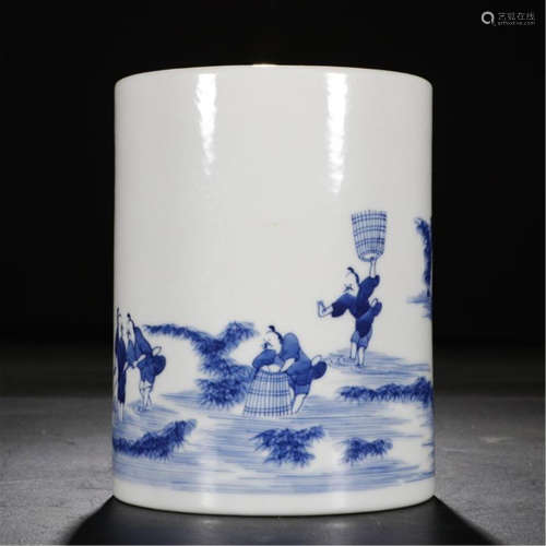 CHINESE PORCELAIN BLUE AND WHITE FISHERS BRUSH POT