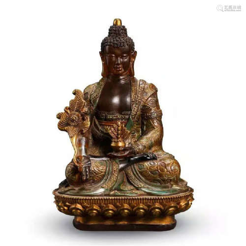 CHINESE COLOR PAINTED PEKING GLASS SEATED BUDDHA