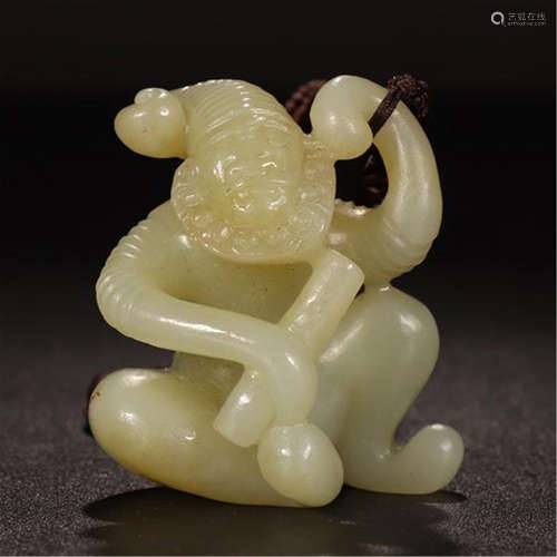 CHINESE YELLOW JADE SEATED FIGURE TABLE ITEM