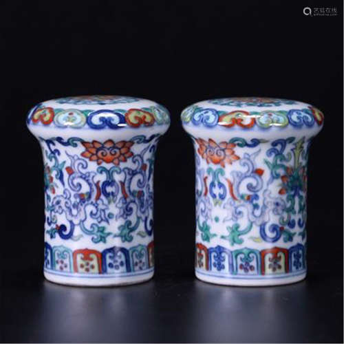 PAIR OF CHINESE PORCELAIN DOUCAI SCROLL END