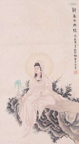 CHINESE SCROLL PAINTING OF SEATED GUANYIN ON ROCK