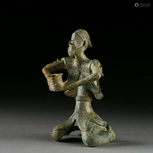 CHINESE ANCIENT BRONZE KNEELING FIGURE