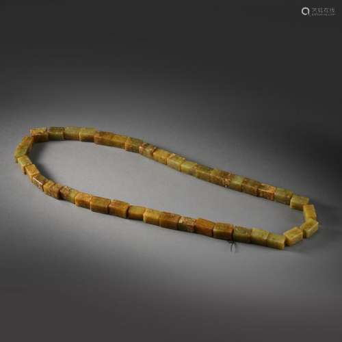 CHINESE ANCIENT JADE SQUARE BEAD NECKLACE