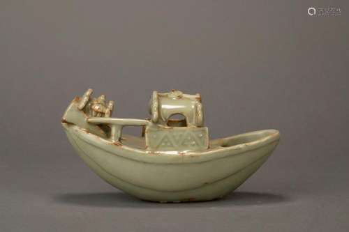 CHINESE PORCELAIN CELADON GLAZE BOAT