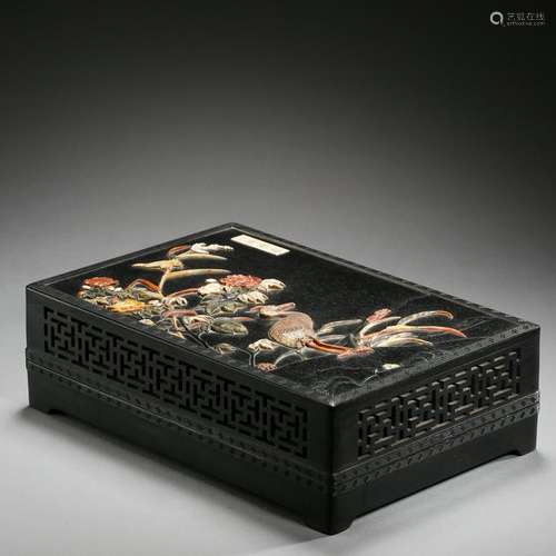 CHINESE GEM STONE INLAID HARDWOOD ZITAN LIDDED SQUARE BOX