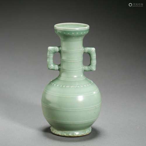 CHINESE PORCELAIN CELADON GLAZE HANDLE VASE