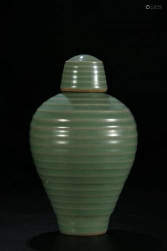 Leung Quan Yao Vase