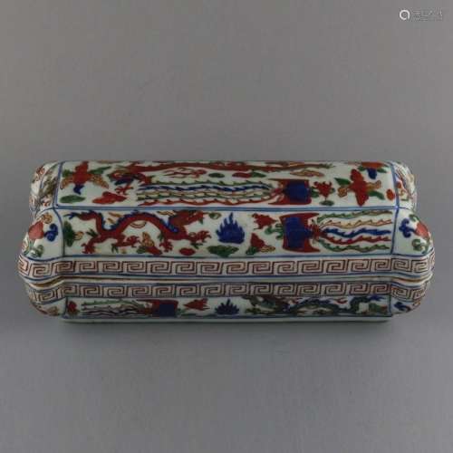 Chinese Wu Cai Porcelain Square Box with Cover