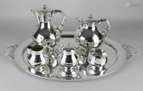 Modern silver coffee service, 925/000, placed on an