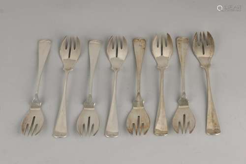 Eight silver fish forks, 833/000, with a handle with a