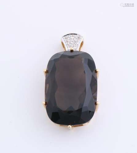 Large yellow gold pendant, 585/000, with smoky quartz