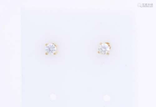 Yellow gold earrings, 585/000, with zirconia. Ear studs