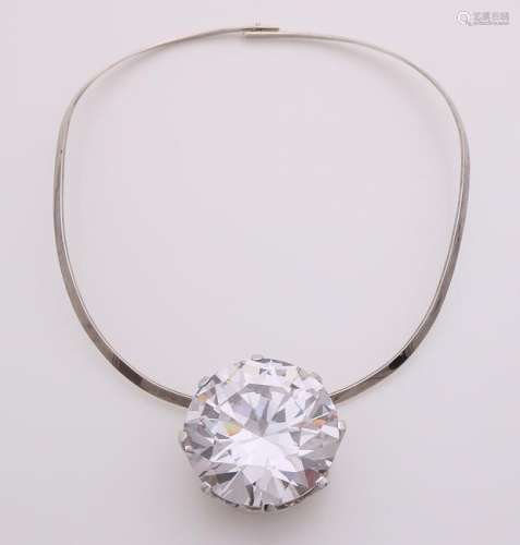 Silver clasp with pendant, 925/000, with crystal. Flat