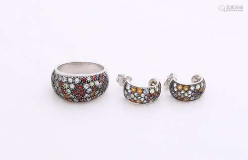 Set with a silver ring and creoles, 925/000, set with