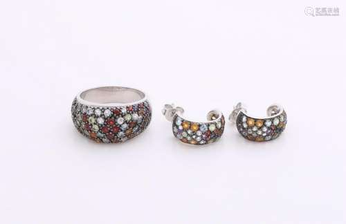 Set with a silver ring and creoles, 925/000, set with