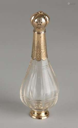 Crystal odeur bottle, pear shaped model, with grinding.