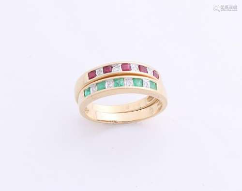 Two yellow gold rings, 585/000, with emerald and ruby.