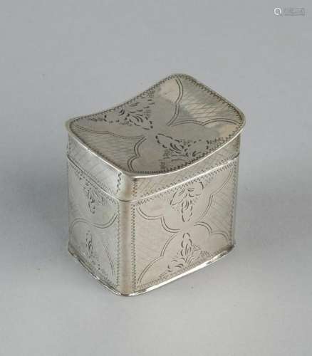 Silver 835/000 lodderin box with hollow lid and various