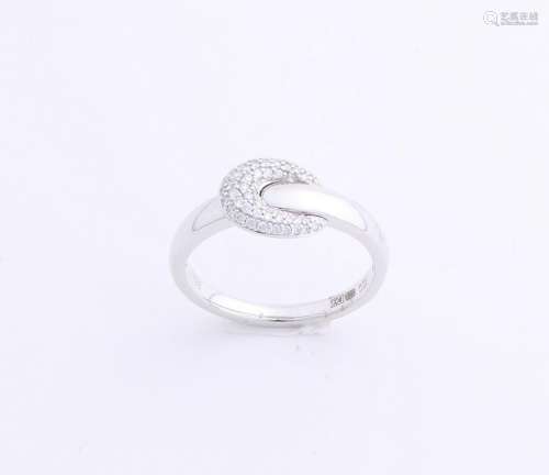 White gold fancy ring, 585/000, with diamond. Ring with