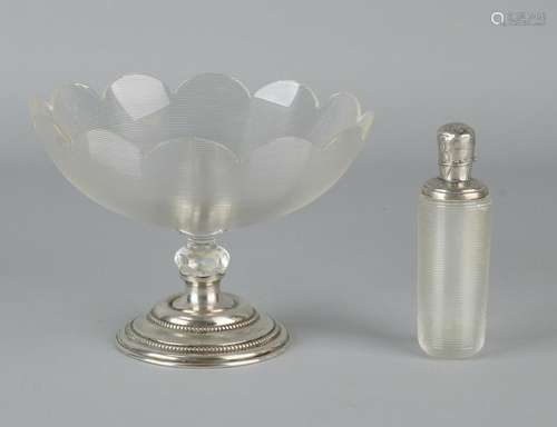 Bonbonniere and loderein flask from frieze glass