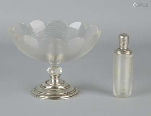 Bonbonniere and loderein flask from frieze glass
