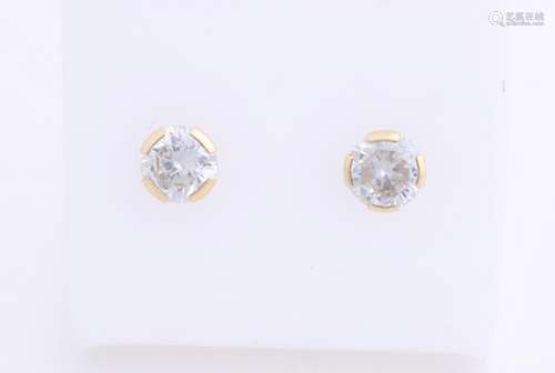 Yellow gold earrings, 585/000, with zirconia. Ear studs